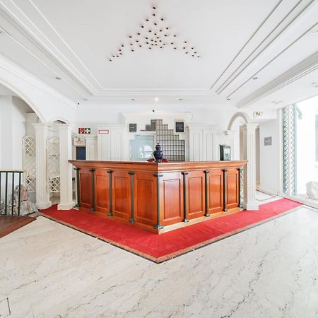 Self-Check-In Hotel Adlon Wenen Buitenkant foto