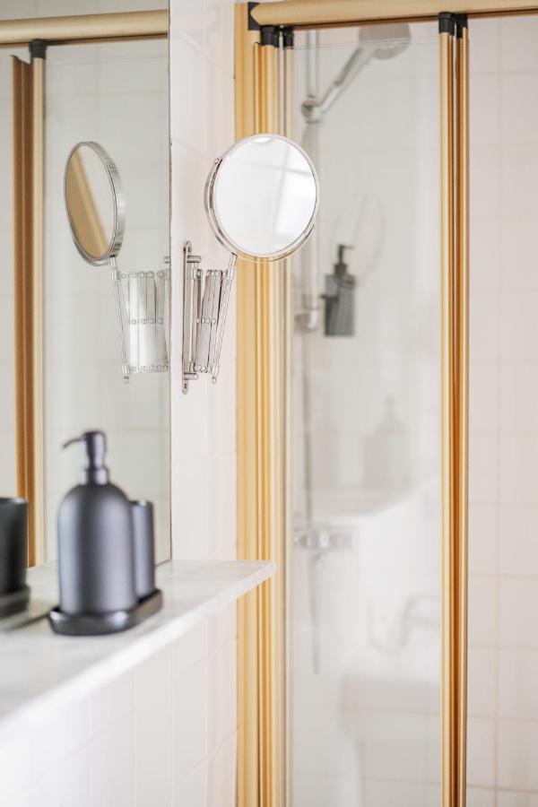 Self-Check-In Hotel Adlon Wenen Buitenkant foto