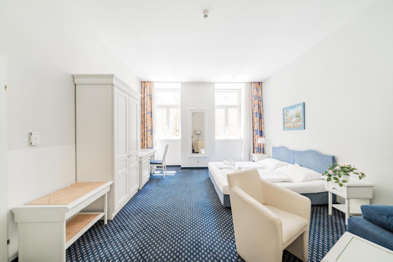 Self-Check-In Hotel Adlon Wenen Buitenkant foto