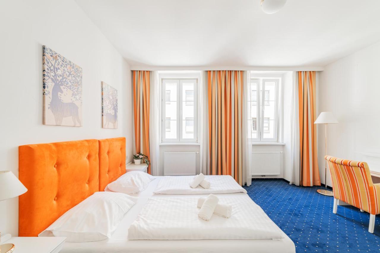 Self-Check-In Hotel Adlon Wenen Buitenkant foto