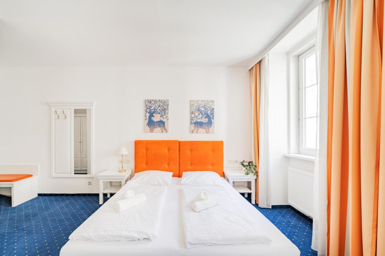 Self-Check-In Hotel Adlon Wenen Buitenkant foto