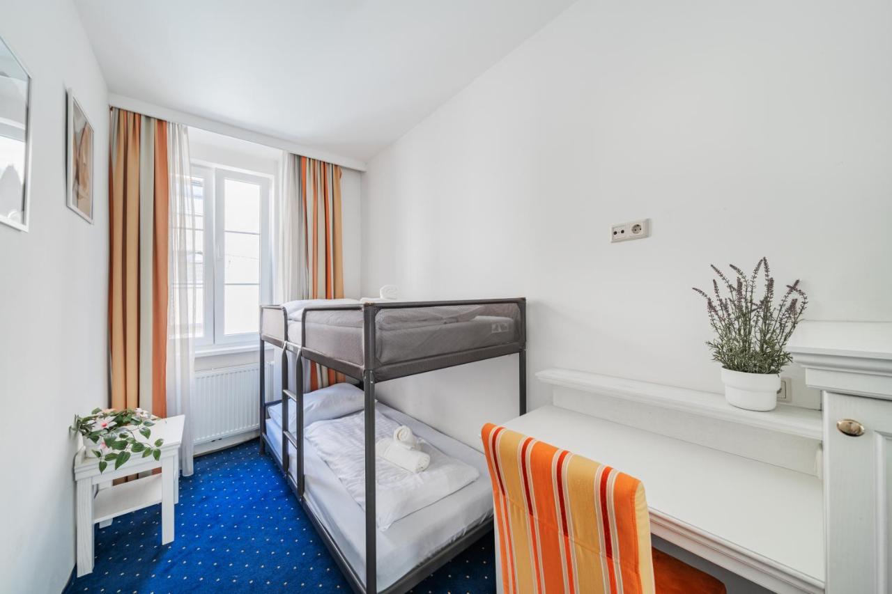 Self-Check-In Hotel Adlon Wenen Buitenkant foto